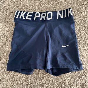 Nike pro shorts women’s small